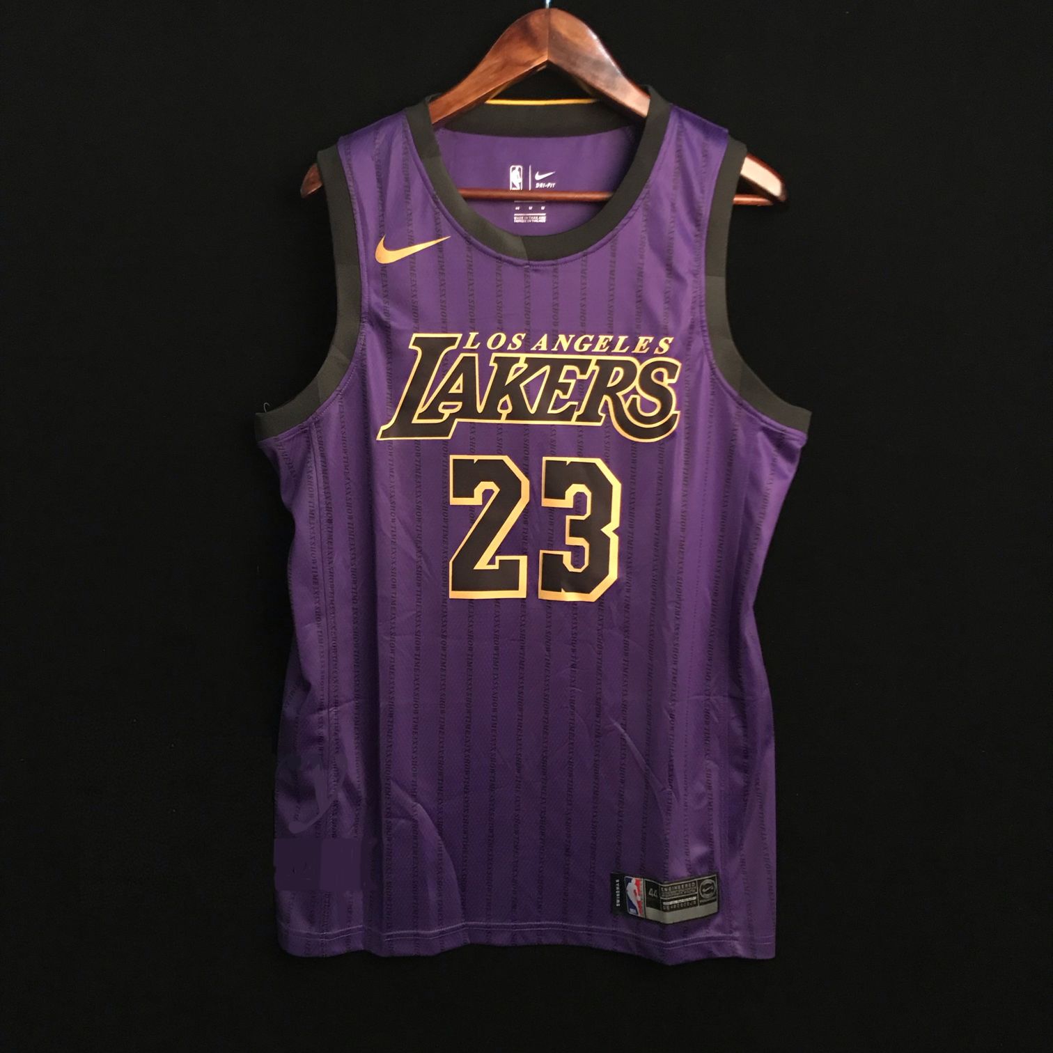 Баскетбольная джерси 2018-19 Lakers LeBron James Purple City Edition