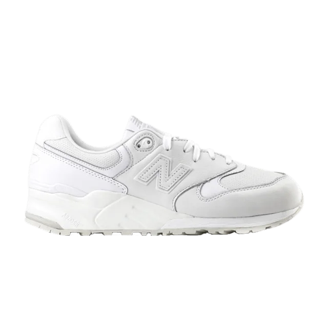 Krossovki-New-Balance-999-White-Out