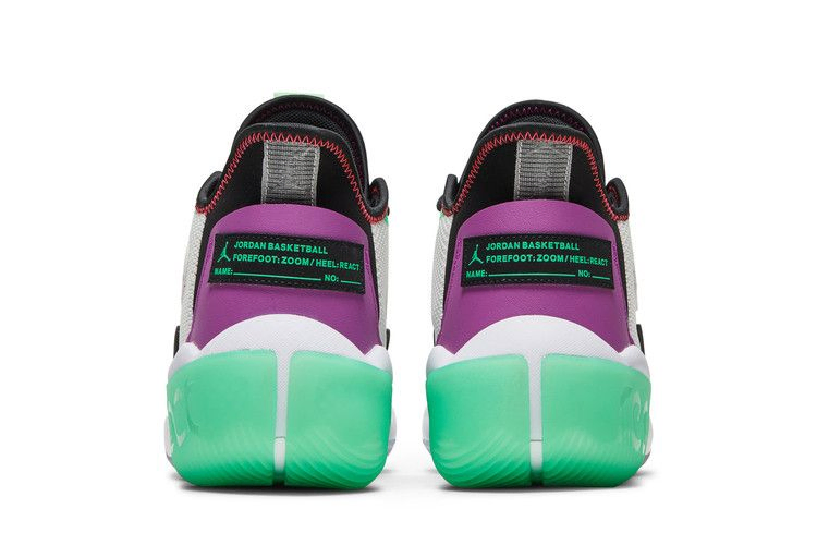 Кроссовки Air Jordan React Elevation 'White Hyper Violet'