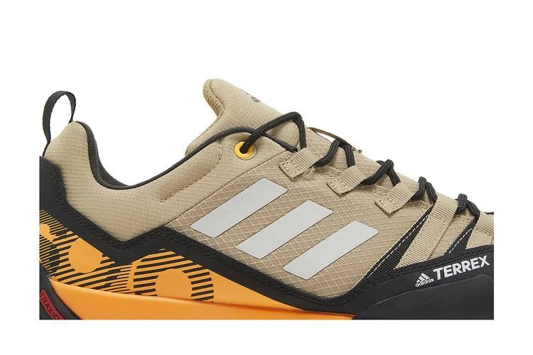 Krossovki-Adidas-Terrex-Swift-Solo-Approach-Beige-Tone-Flash-Orange-1