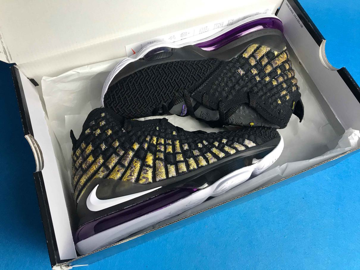 Nike-LeBron-17-Lakers-10