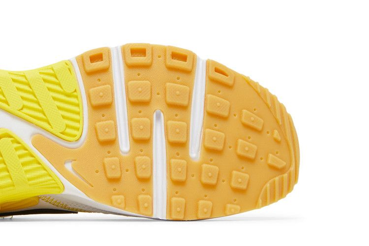 wmns-air-max-excee-go-the-extra-smile-do5875-100_04