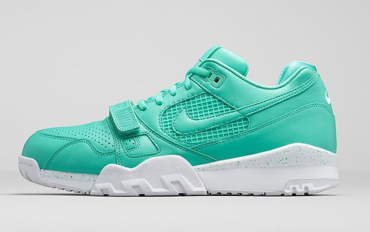 air-trainer-2-prm-qs-708459-300_01