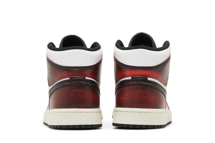 Кроссовки Air Jordan 1 Mid SE 'Wear-Away'