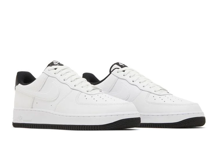 Krossovki-Nike-Air-Force-1-07-LV8-White-Black-7
