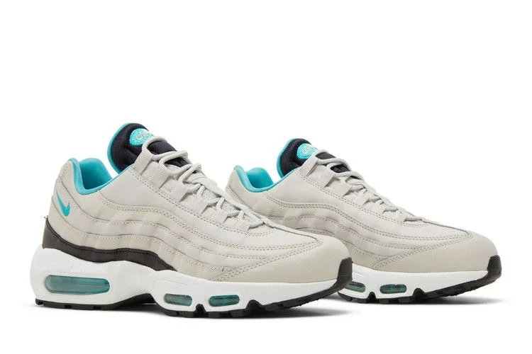 Krossovki-Nike-Air-Max-95-Essential-Light-Bone-7