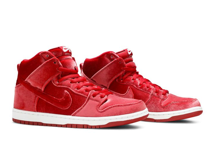 sb-dunk-high-prm-red-velvet-313171-661_07