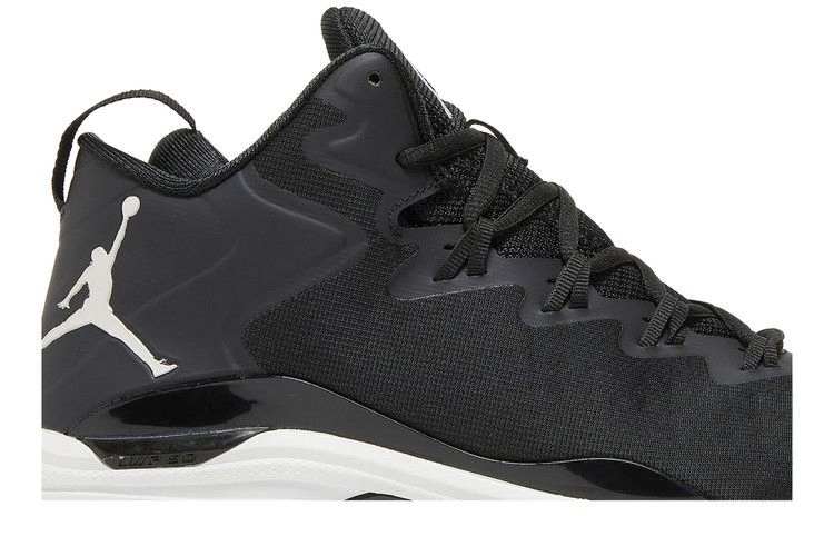 air-jordan-superfly-3-mid-cleat-684941-010_01