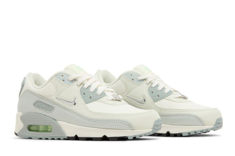 wmns-air-max-90-se-molten-metal-fn6948-100_07