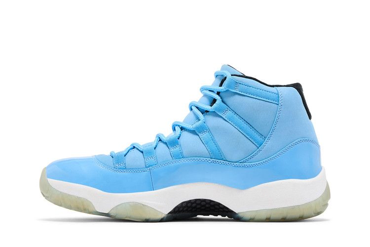 air-jordan-11-retro-pantone-689479-405_02