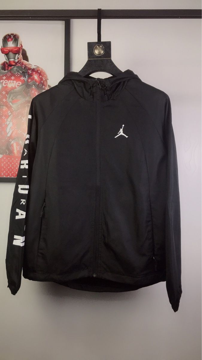 Олимпийка Nike Air Jordan Jumpman Wings GFX Windbreaker