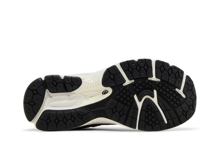 Krossovki-New-Balance-2002R-Big-Kid-Magnet-Lead-3