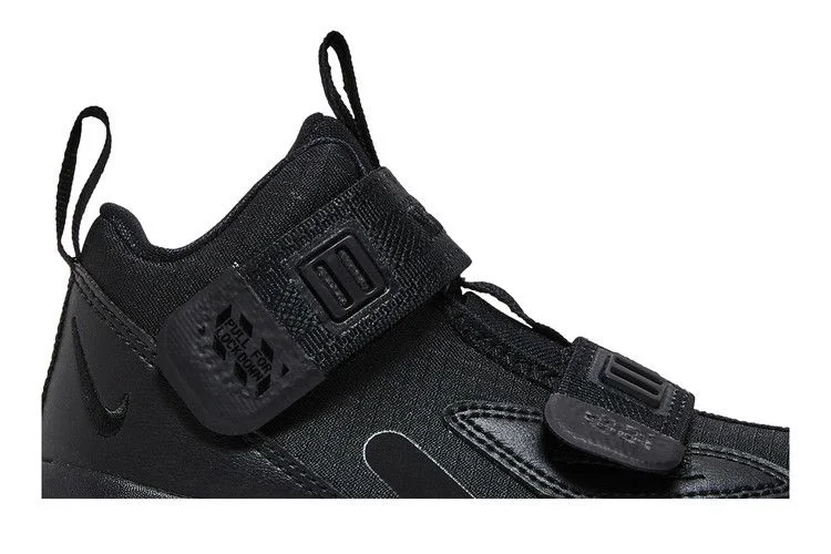 Krossovki-Nike-LeBron-Soldier-13-BP-1
