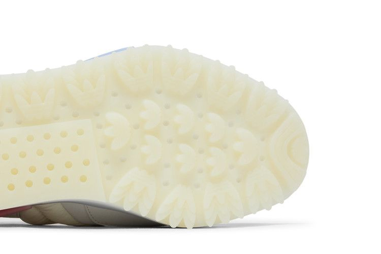 moncler-x-nmd_s1-gore-tex-the-art-of-exploration-white-ig3025_04