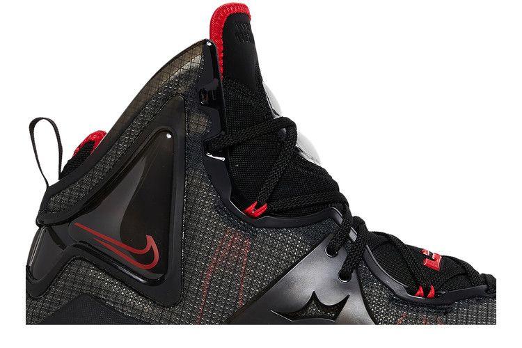 Кроссовки Nike LeBron 19 'Bred'