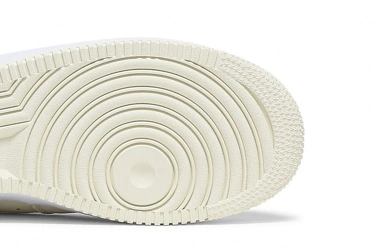 Кроссовки Nike Air Force 1 '07 Premium 'Popcorn'