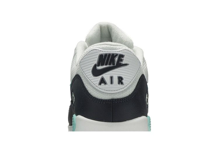 air-max-90-esssential-aurora-aj1285-102_06