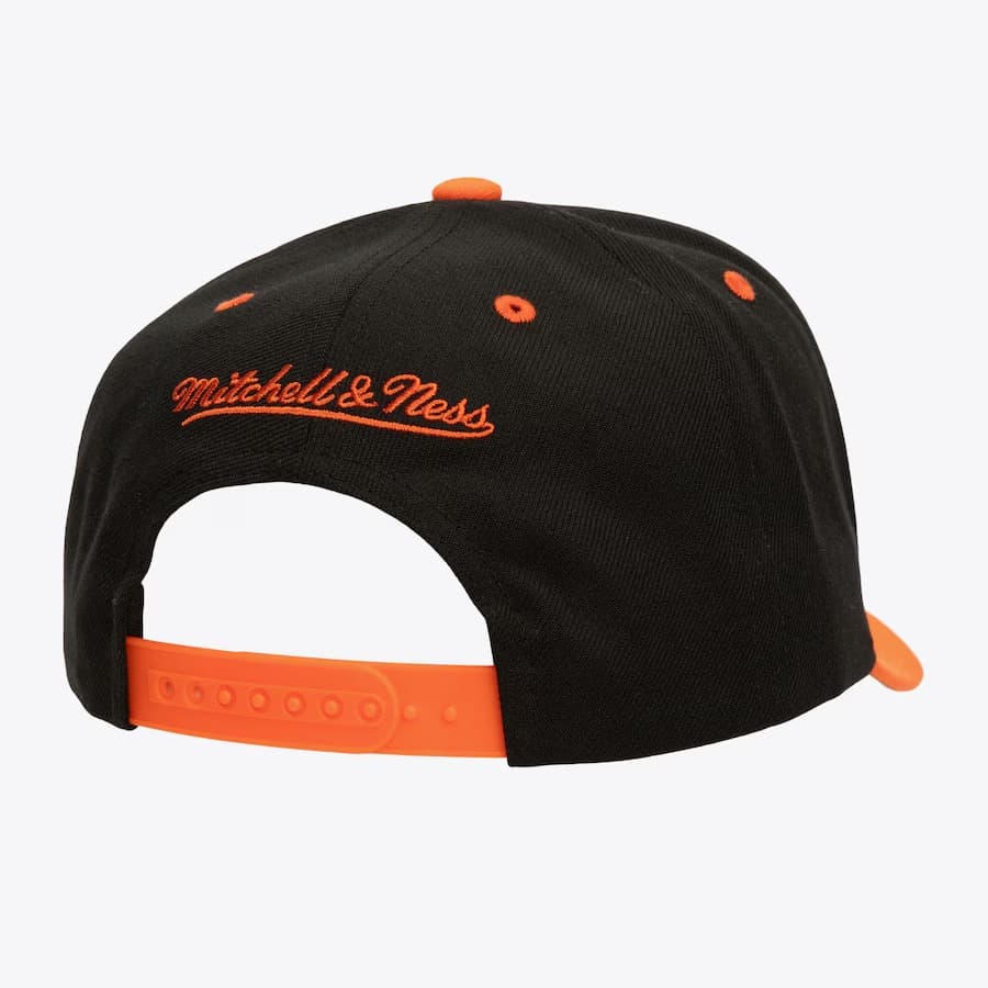 Бейсболка Mitchell & Ness Black Philadelphia Flyers All In 2.0 Pro Crown Snapback Hat