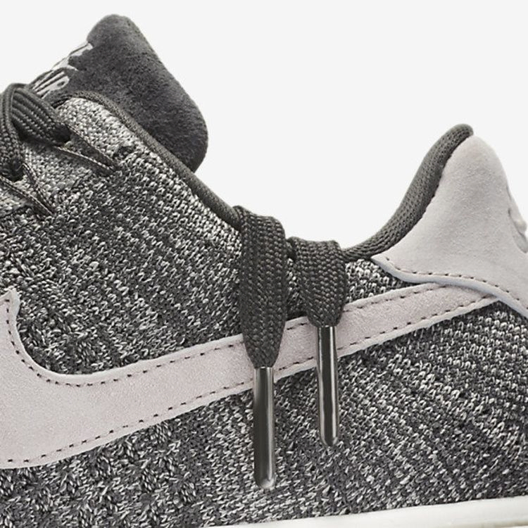 Кроссовки Nike Wmns Air Force 1 Flyknit Low