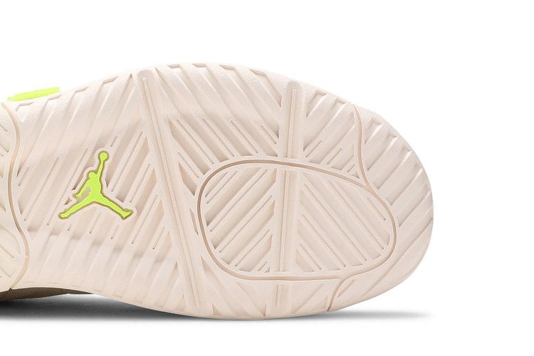 jordan-ma2-pale-ivory-volt-cv8122-107_04