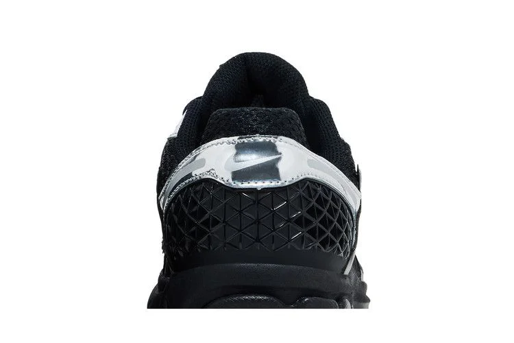 Krossovki-Nike-Wmns-Air-Zoom-Vomero-5-Black-Metallic-Silver-6