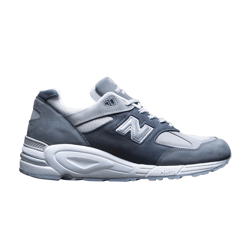 Krossovki-New-Balance-990v2-Made-in-USA-Silver-Mink