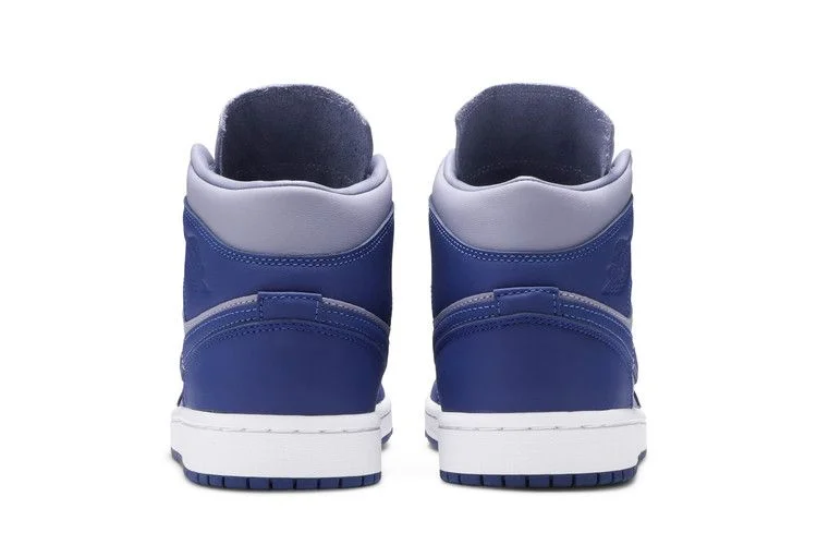 Кроссовки Wmns Air Jordan 1 Mid SE 'Iron Purple Deep Royal'