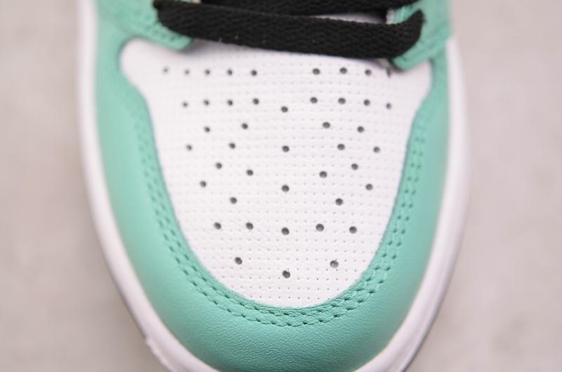 Wmns-Air-Jordan-1-Retro-High-Multi-Color-13