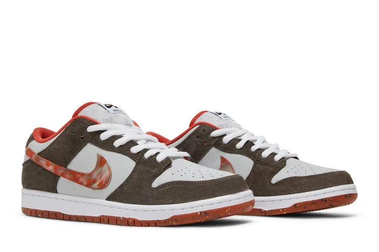 Krossovki-Crushed-D.C.-x-Nike-Dunk-Low-SB-Golden-Hour-7