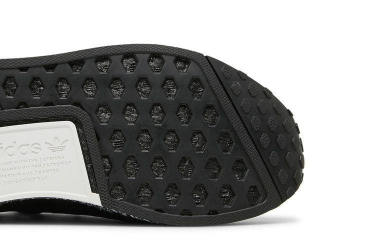 Кроссовки Adidas NMD_R1 V2 'Crackled - Black Carbon'