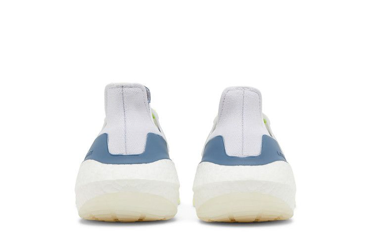 Кроссовки adidas UltraBoost 22 'White Linen Green'