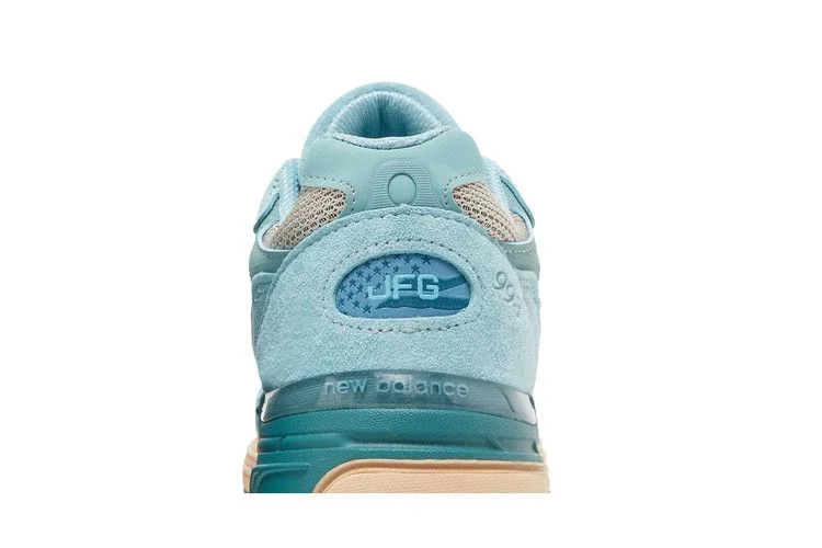Krossovki-Joe-Freshgoods-x-New-Balance-993-Made-in-USA-Performance-Art-Arctic-Blue-6