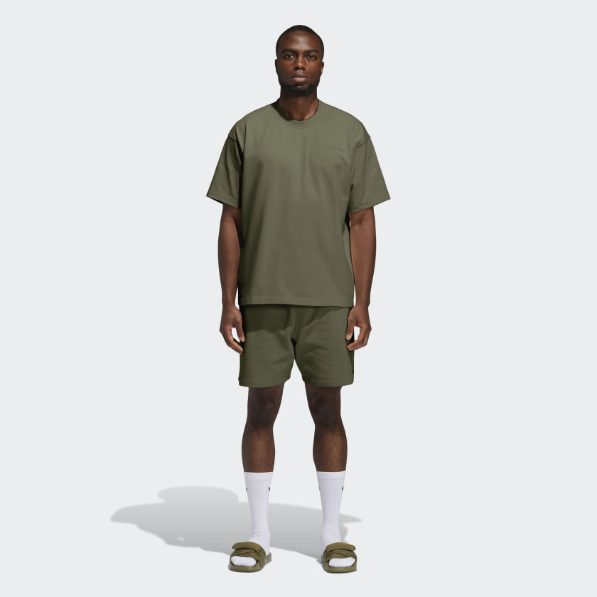 Футболка adidas Pharrell Williams Basics Tee Olive Cargo