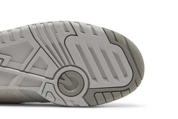 Кроссовки New Balance 650R 'Light Aluminum Rain Cloud'