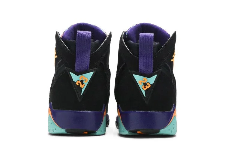 Кроссовки Air Jordan 7 Retro GG 'Lola Bunny'