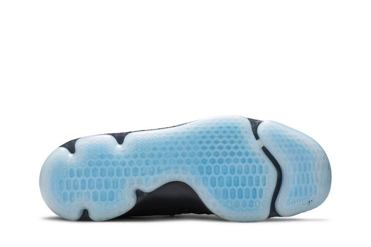 kd-9-gold-swoosh-843396-470_03