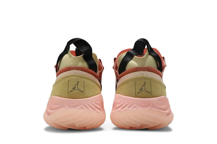 Krossovki-Air-Jordan-Delta-Breathe-Terra-Blush-5