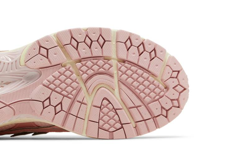 Кроссовки New Balance 1906U 'Lunar New Year - Shell Pink'