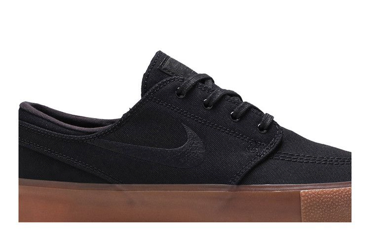 zoom-stefan-janoski-canvas-rm-sb-black-gum-ar7718-005_01