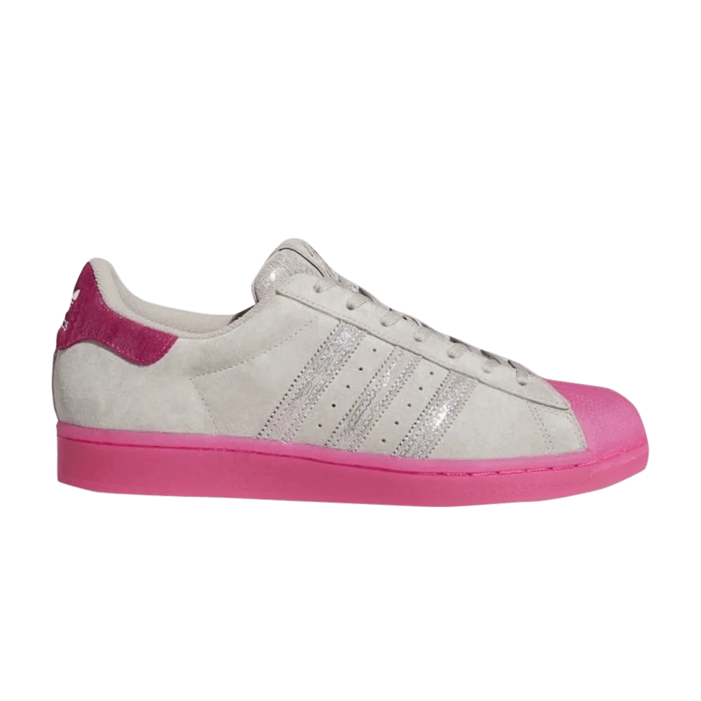 Krossovki-Fat-Tiger-Workshop-x-adidas-Superstar-Chicago-Plays-Harder