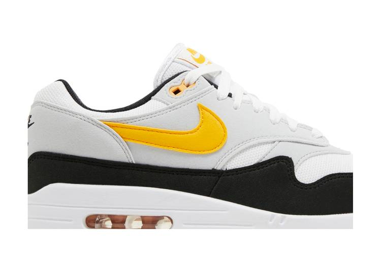 air-max-1-white-university-gold-fd9082-104_01