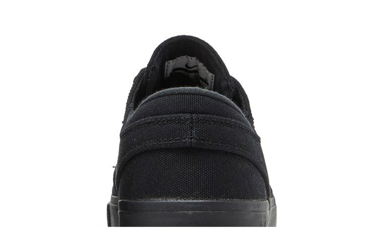 zoom-stefan-janoski-canvas-rm-sb-triple-black-ar7718-004_06