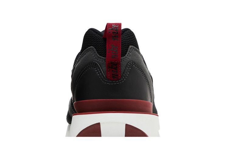 Кроссовки Nike Air Max Dawn 'Black Team Red'