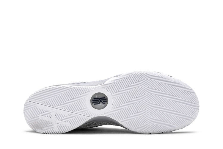 nike-kyrie-1-wolf-grey-705278-010_03