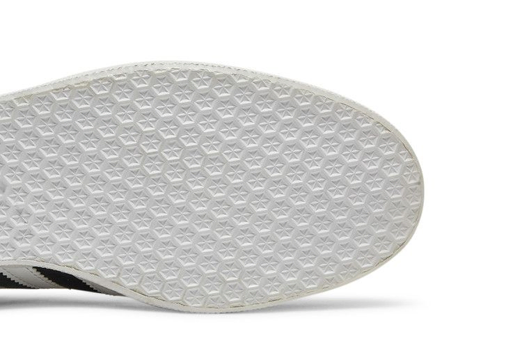 gazelle-shoes-032622_04