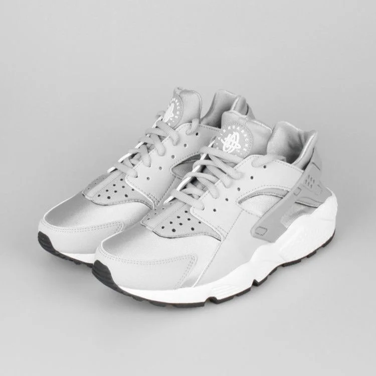 Кроссовки Nike Wmns Air Huarache Run 'Wolf Grey'