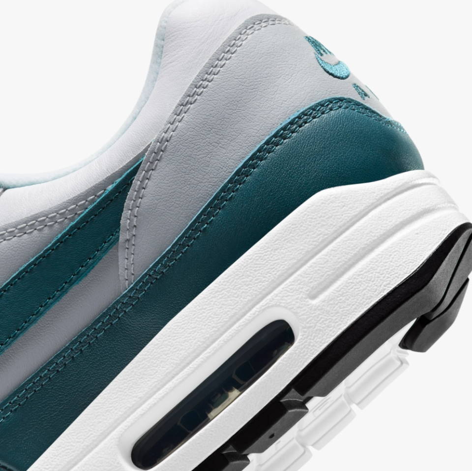 Кроссовки Nike Air Max 1 LV8 Dark Teal Green