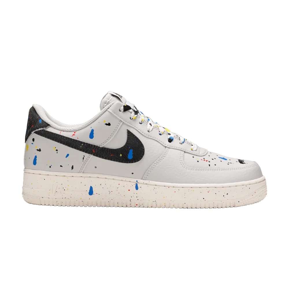 Krossovki-Nike-Air-Force-1-07-LV8-Paint-Splatter-Light-Bone