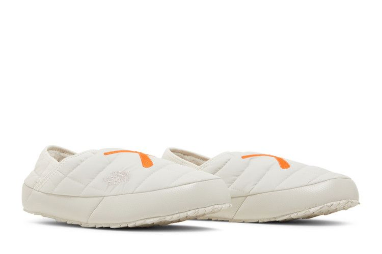 kaws-x-thermoball-traction-mule-vs-moonlight-ivory-orange-nf0a7w6i-746_07