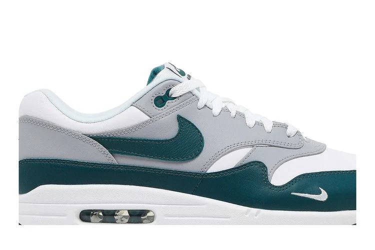 Krossovki-Nike-Air-Max-1-LV8-Dark-Teal-Green-1